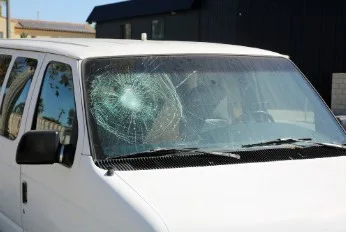 Commercial truck glass repair